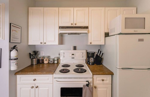 Harrison Hot Springs Condo | Nautical Escape Steps from the Action