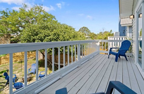 Silver Sands House | Nautical Nights - 5 Min Walk to Beach!