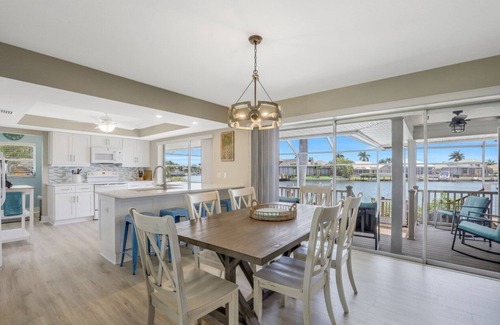 Marco Island House | Nautical pet-friendly home w/pool, kayaks & bikes