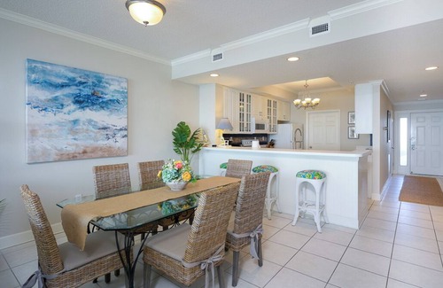 Navarre Beach Condo | Navarre Beach Regency 304 - Eat. Beach. Sleep. Repeat.