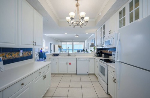 Navarre Beach Condo | Navarre Beach Regency 304 - Eat. Beach. Sleep. Repeat.