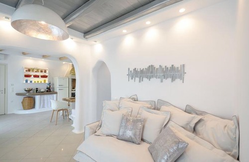 Agios Prokopios Hotel | Naxos Euphoria Suites
