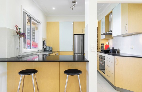 Baulkham Hills House | nBaulkham HIlls near Woolworths 4Br with big yard