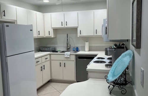 Vanderbilt Beach Condo | nCome escape the cold! Less than 1 mile from the beach!