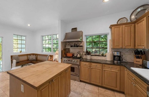 Northeast Coconut Grove House | NE Coconut Grove pool home, family & pet friendly, huge yard, & guest house.