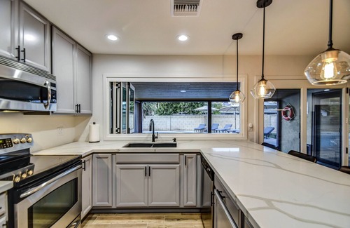 Evergreen House | Near ASU Heated Pool, Hibiscus Spa Firepit BBQ Spring Training