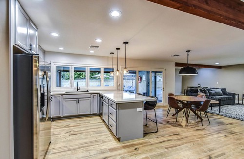 Evergreen House | Near ASU Heated Pool, Hibiscus Spa Firepit BBQ Spring Training