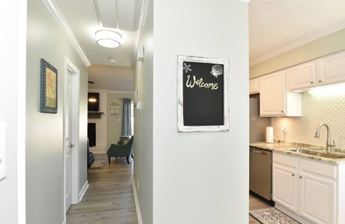 Piney Green House | Near Camp LeJeune main gate, Sleeps 6-7