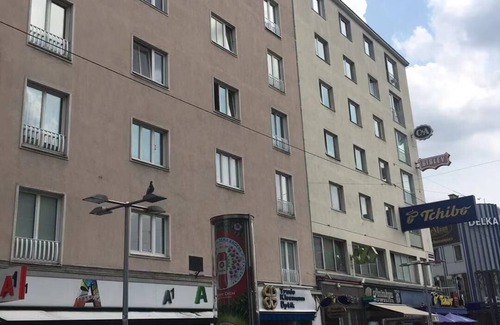 Favoriten Apartment | NEAR CITY CENTER TOP LOCATION- FEEL THE KLIMT No.2