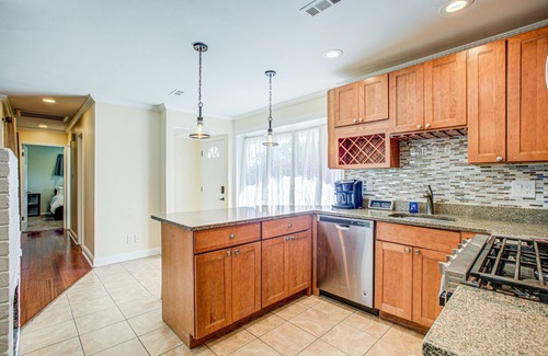 Springfield House | Near DC Single Fam 3 Bdr Home in Springfield Va