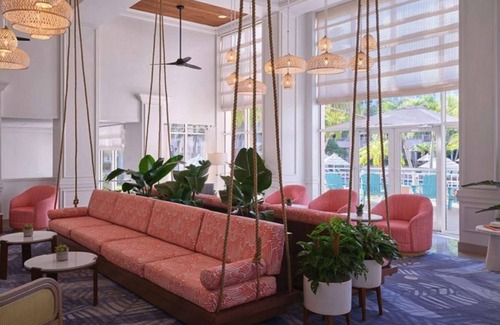 Stuart Hotel | Near Florida Beach | Golf. Outdoor Pool. Gym.