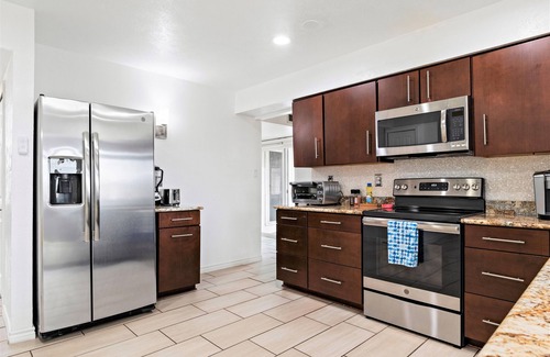 Plano House | Near Highways, Family Friendly, Foosball, Grill, Garage, Dart, Tesla Charger