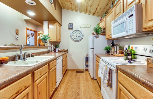 Heber Cabin | Near Hiking Trails: Heber-Overgaard Haven w/Deck!