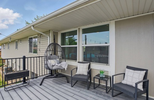 Northridge House | Near Lindon Wedding Venues- The Homebody Club- Sleeps 16, Xbox, Poker, 6 Bed