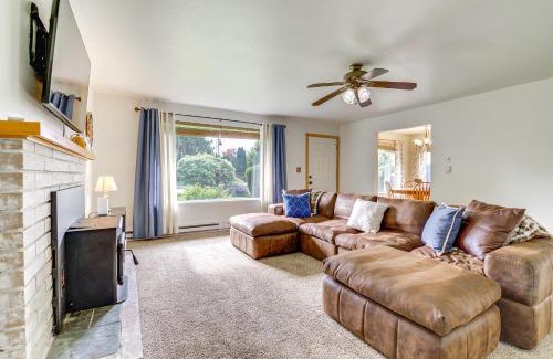 Carnation House | Near Snoqualmie River Pet-Friendly Gem, Fire Pit
