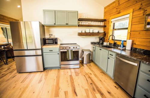 Jasper Cabin | Near the BuffaloNational River—2 bedroom, 2 bath cabin in Jasper, Arkansas