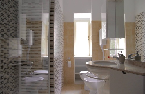 Maccagno Villa | near the lake, in a villa with a spacious garden apartment with 3 rooms 90 sqm