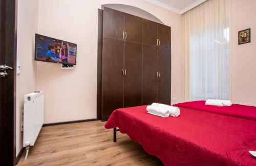 mtatsminda Apartment | Near the opera