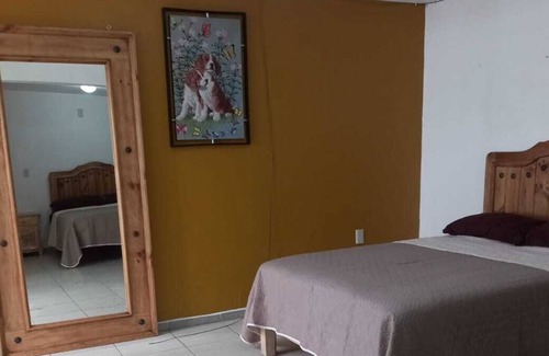 Guadalajara Municipality House | Near to shopping center