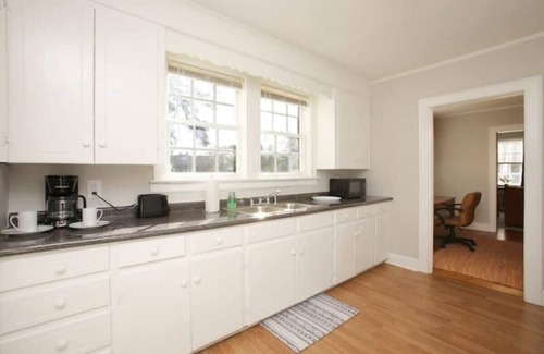 Columbia House | Near USC & Ft Jackson, WiFi & Pet Friendly!