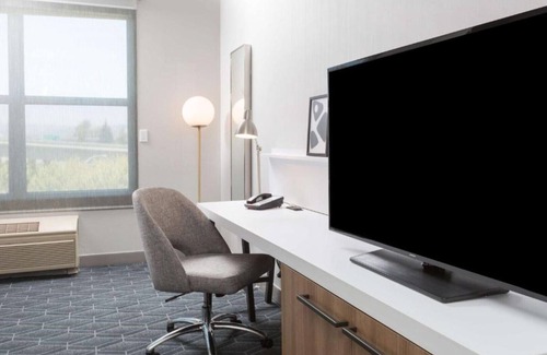 San Leandro House | Near Zoo, Arena, and OAK Airport !