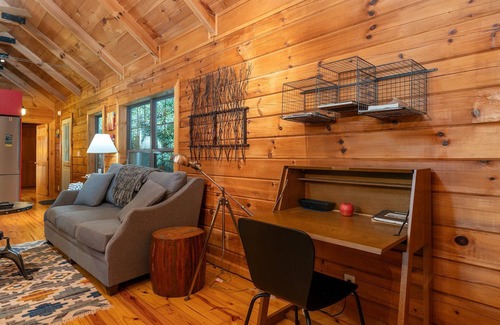 Black Mountain Cabin | Nearly Eden | Log Cabin with Hot Tub 10 Min. from Town!