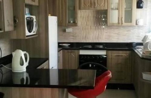 Harare Cottage | Neat 2 bed guest house close to CBD airport, shops