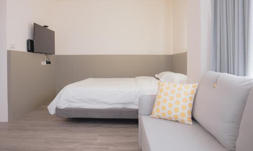 Dongshan Villa | Need You To Stay