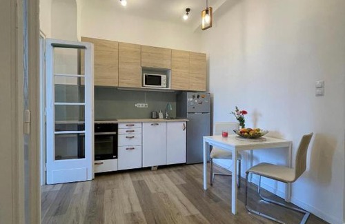 Szentimrevaros Apartment | Neighbor of Gellért Spa by NW