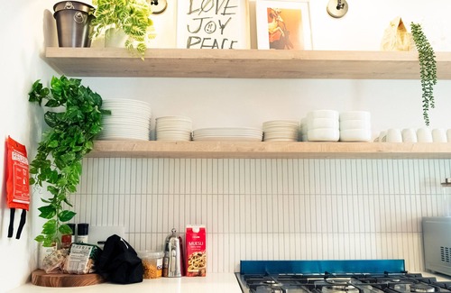 Three Anchor Bay House | Neighbourgood Hill