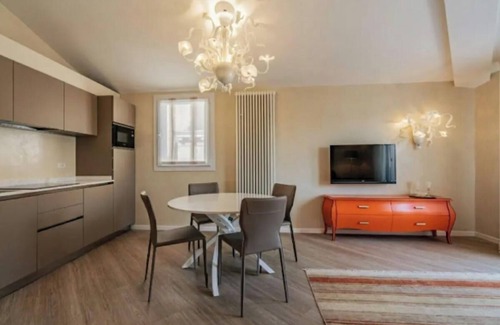 Cannaregio Apartment | nElegant Canal-View Apartment with Terrace in Venice