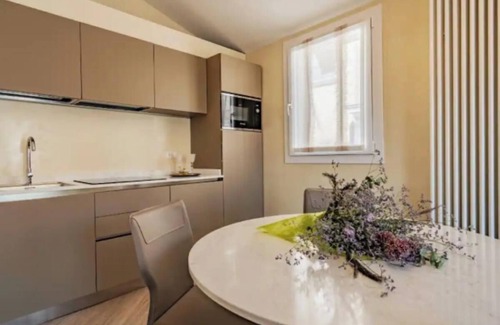 Cannaregio Apartment | nElegant Canal-View Apartment with Terrace in Venice
