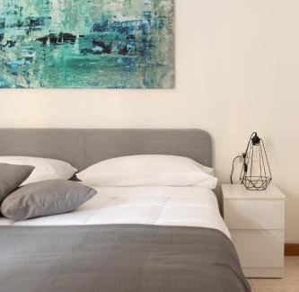 Naples Apartment | Nella's Carlo III Apartment