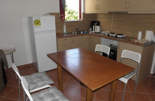 Spata-Artemida House | nemhouses near the airport of Athens and the sea
