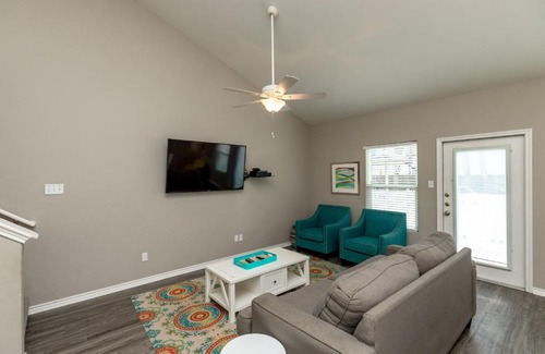 Corpus Christi Villa | Nemo Cay Resort D146K Poolside