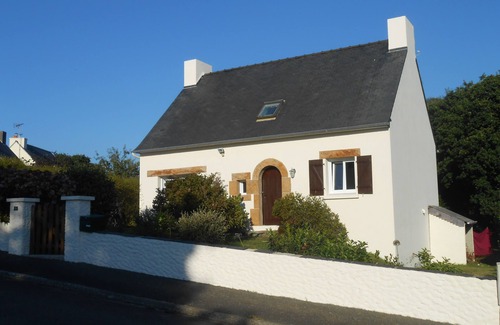 Ploulech House | Neo Breton Style House In Village Location, Close To Beach/Pink Granite Coast