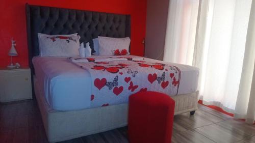 Goodwood Bed & Breakfast | Neo & Ruks excellent Rooms