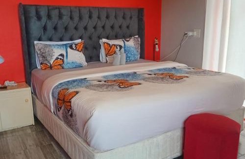 Goodwood House | Neo & Ruks Guest House goodwood 4