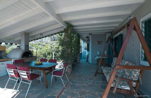 Paradise Beach House | Nerotrivia Villa - Ocean Panorama and Lush Gardens