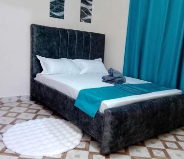 Kisumu Apartment | Nest by BonaY, 1-Bedroom Apartment with Balcony & WIFI in Kisumu-Tom Mboya