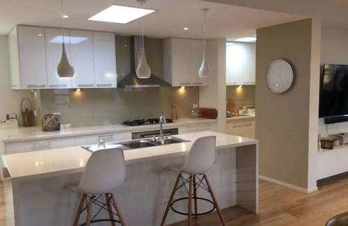 Torquay House | Nest By The Sea - Our guests loved their stay - Check out the reviews