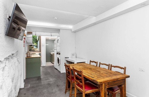 Perth Hotel | Nest on Newcastle – E7