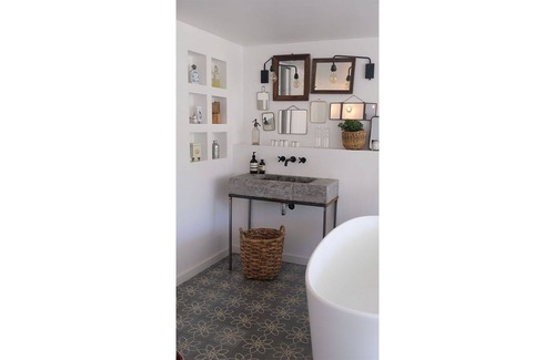 2nd Arrondissement Apartment | Nest on the roofs in the heart of Paris with terrace