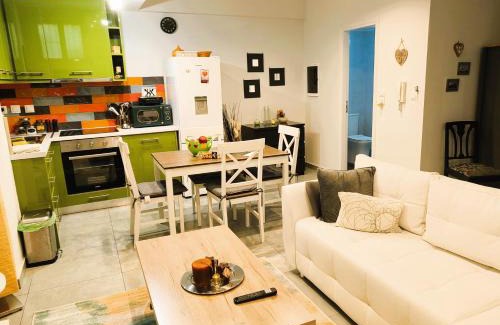 Nea Smirni Apartment | Nesta Home Athens, Cozy Private Apartment with SuperFast Wi-Fi