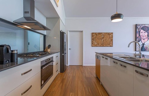 Wilyabrup House | Nestled amongst the leafy trees, Gum Nuts a very Australian styled simple but sophisticated property