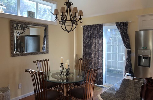 Four Sisters House | Nestled between Beach and River. 3 minute walk to Beach! 2 minutes to River!