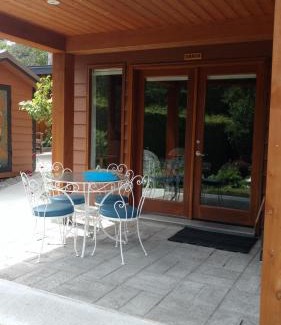 Halfmoon Bay Bed & Breakfast | Nestledown B&B