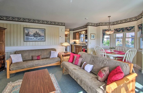 Jackson House | Nestlenook Victorian Condo ~6 Mi to Attitash!