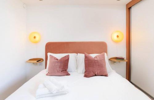 Tel Aviv Apartment | Neta's Central 3BR Gem Close to the Beach with Bomb Shelter in Tel Aviv