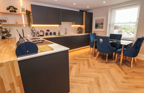 Buxton Cottage | NETHERDALE PENTHOUSE, family friendly in Buxton